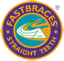 Ίσια δόντια με τη Fastbraces® Ορθοδοντική Τεχνολογία Λογότυπο